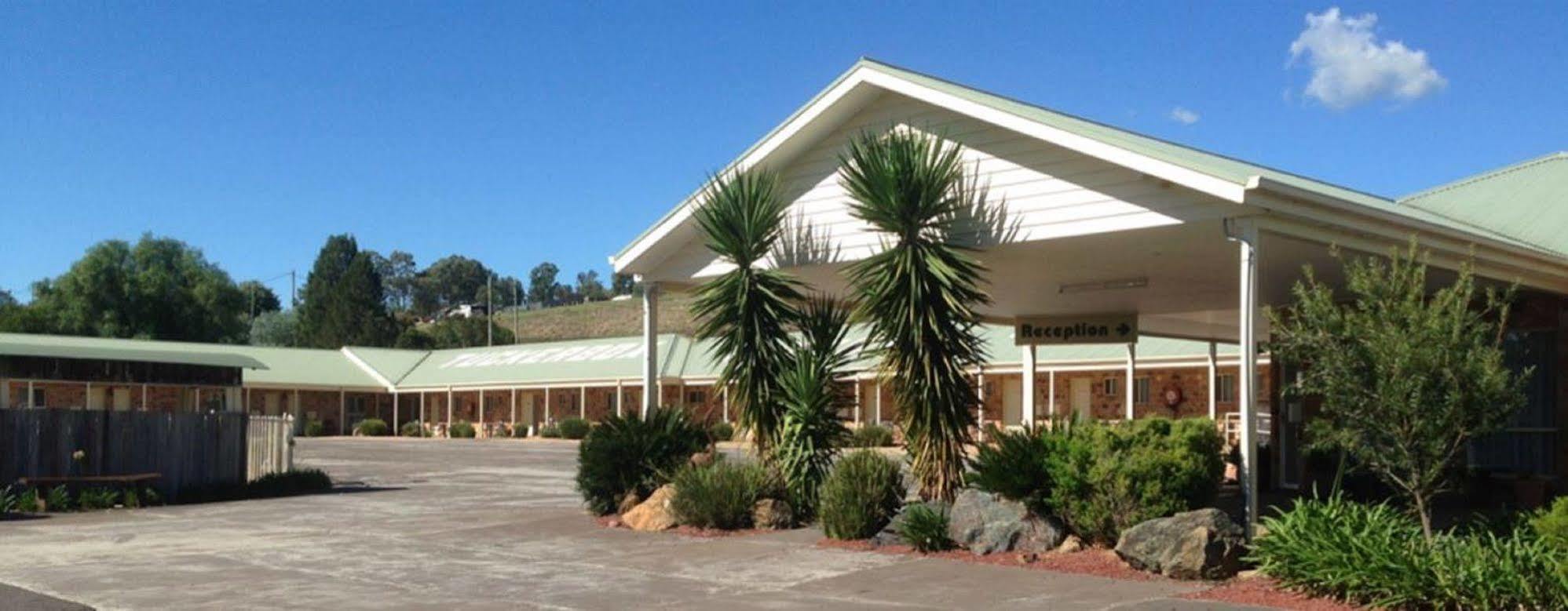 Tuckerbox Motor Inn Gundagai Ngoại thất bức ảnh