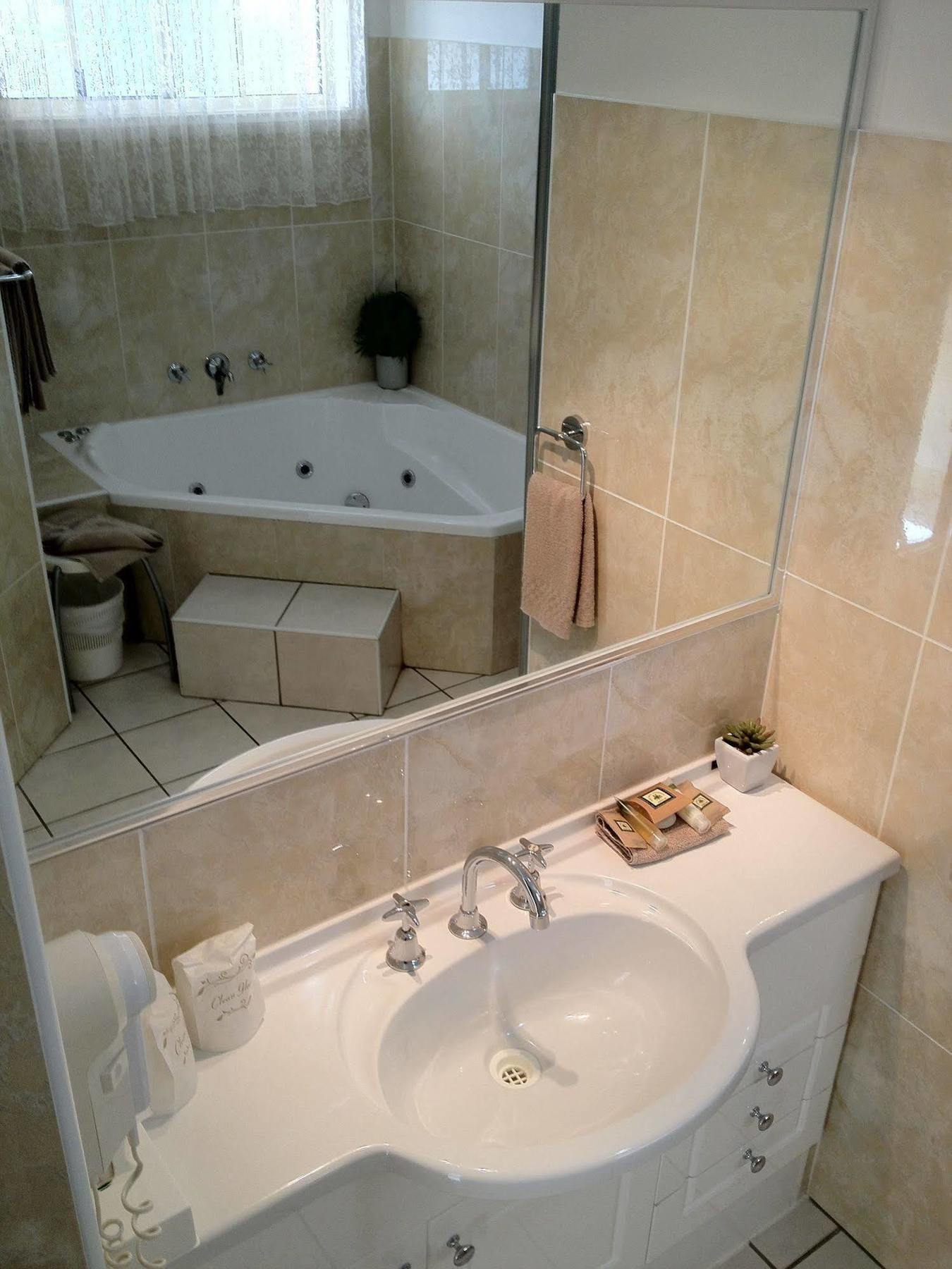 Tuckerbox Motor Inn Gundagai Ngoại thất bức ảnh