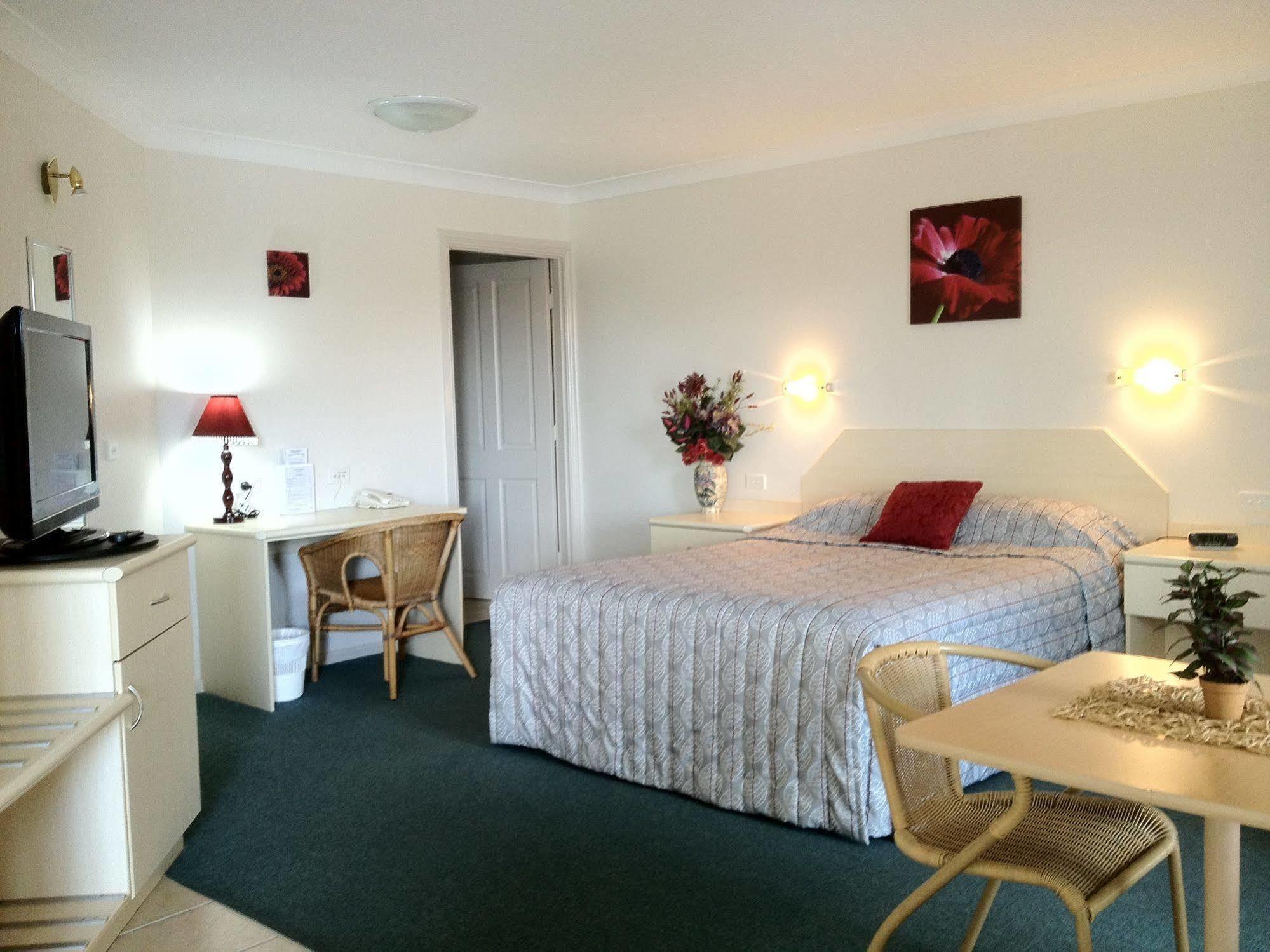 Tuckerbox Motor Inn Gundagai Ngoại thất bức ảnh