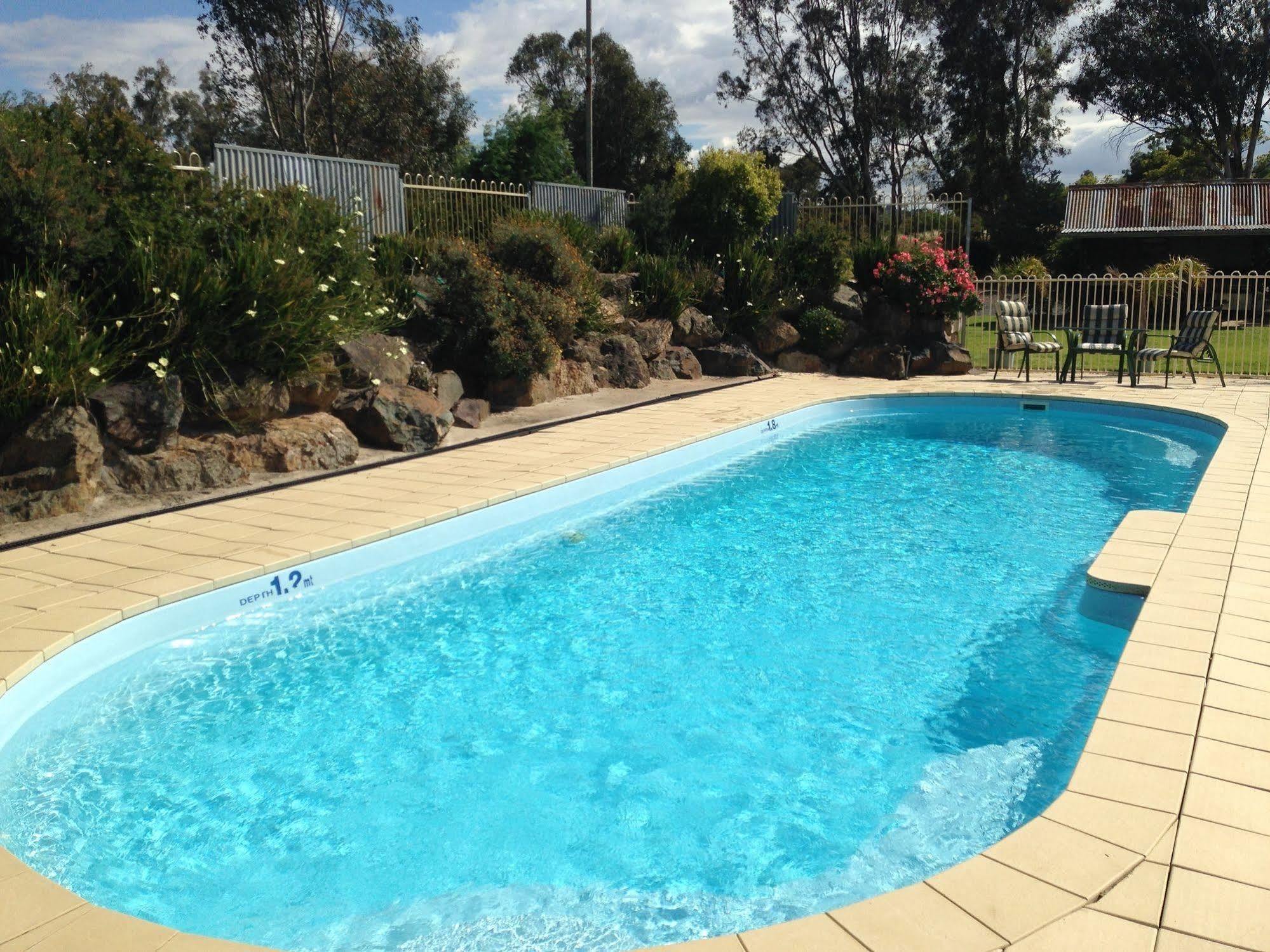 Tuckerbox Motor Inn Gundagai Ngoại thất bức ảnh