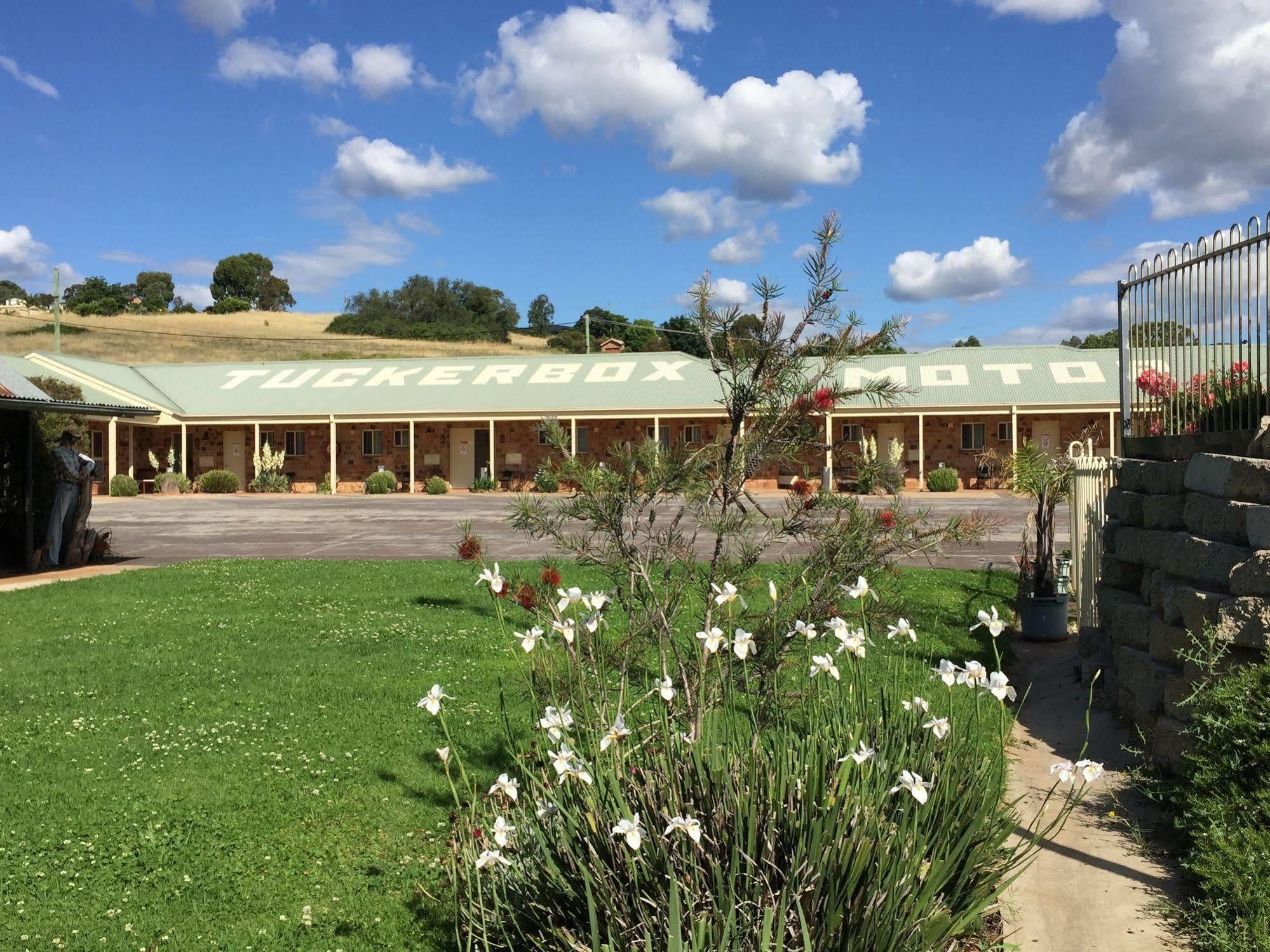 Tuckerbox Motor Inn Gundagai Ngoại thất bức ảnh