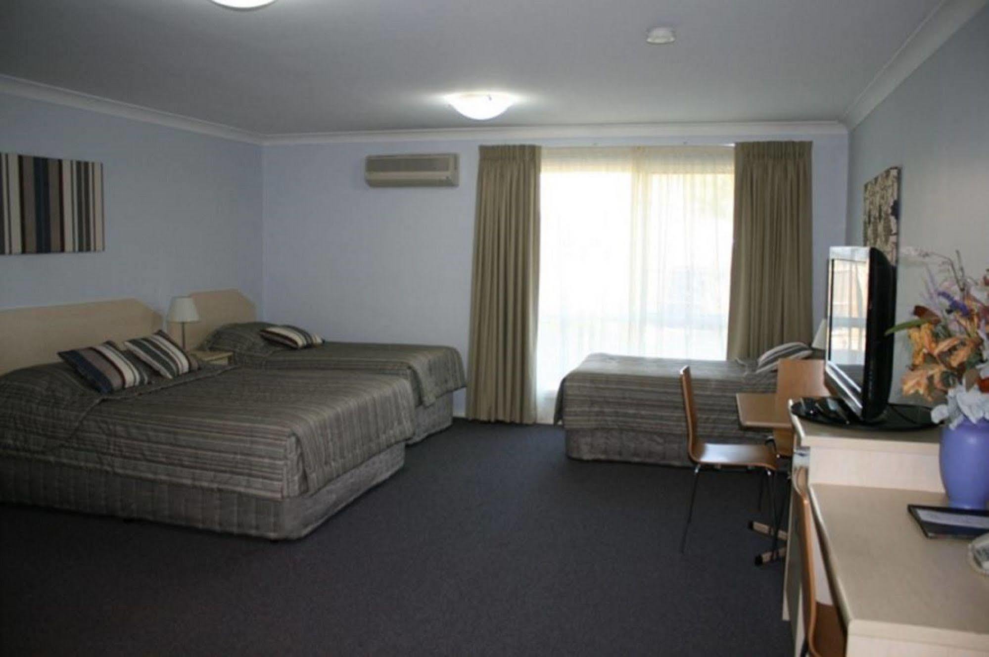 Tuckerbox Motor Inn Gundagai Ngoại thất bức ảnh