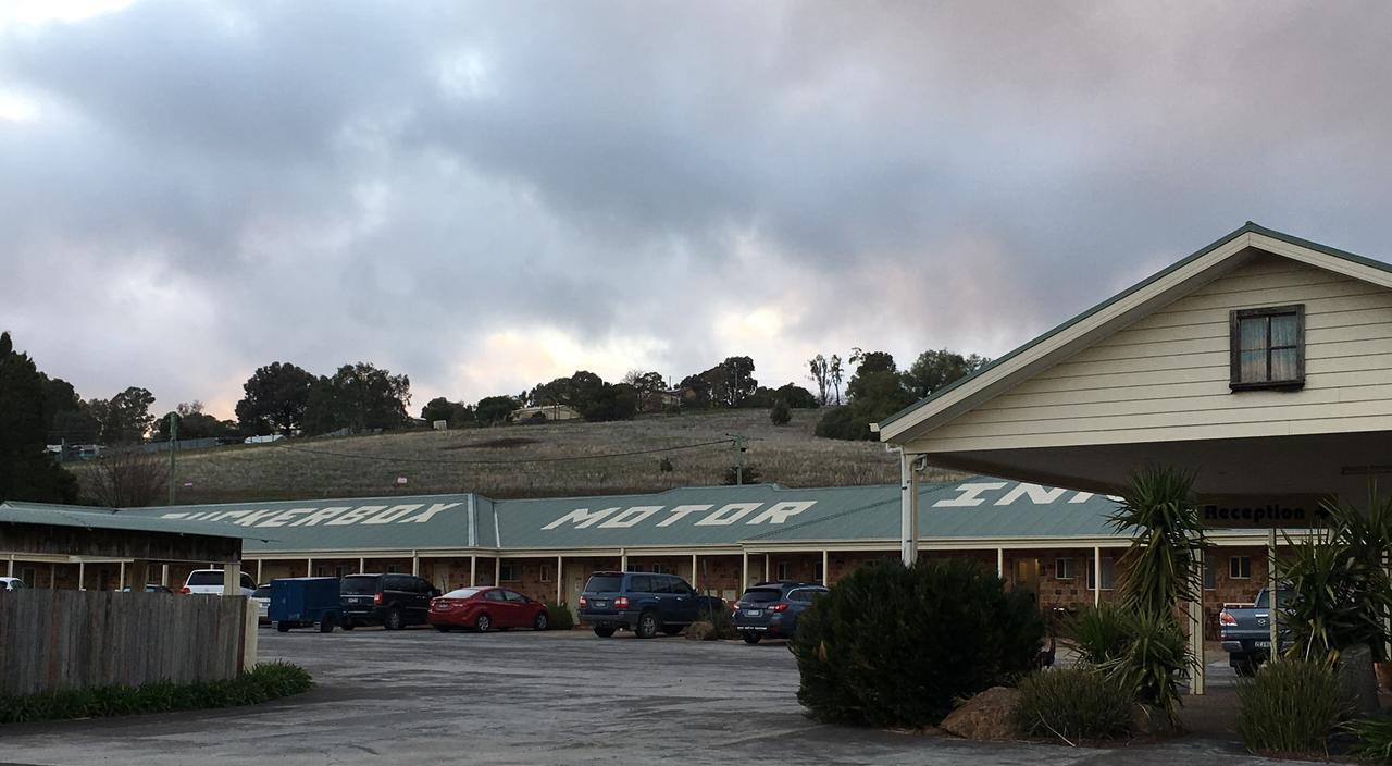 Tuckerbox Motor Inn Gundagai Ngoại thất bức ảnh