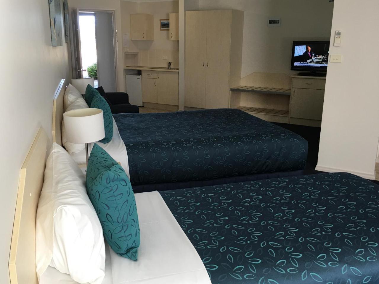 Tuckerbox Motor Inn Gundagai Ngoại thất bức ảnh