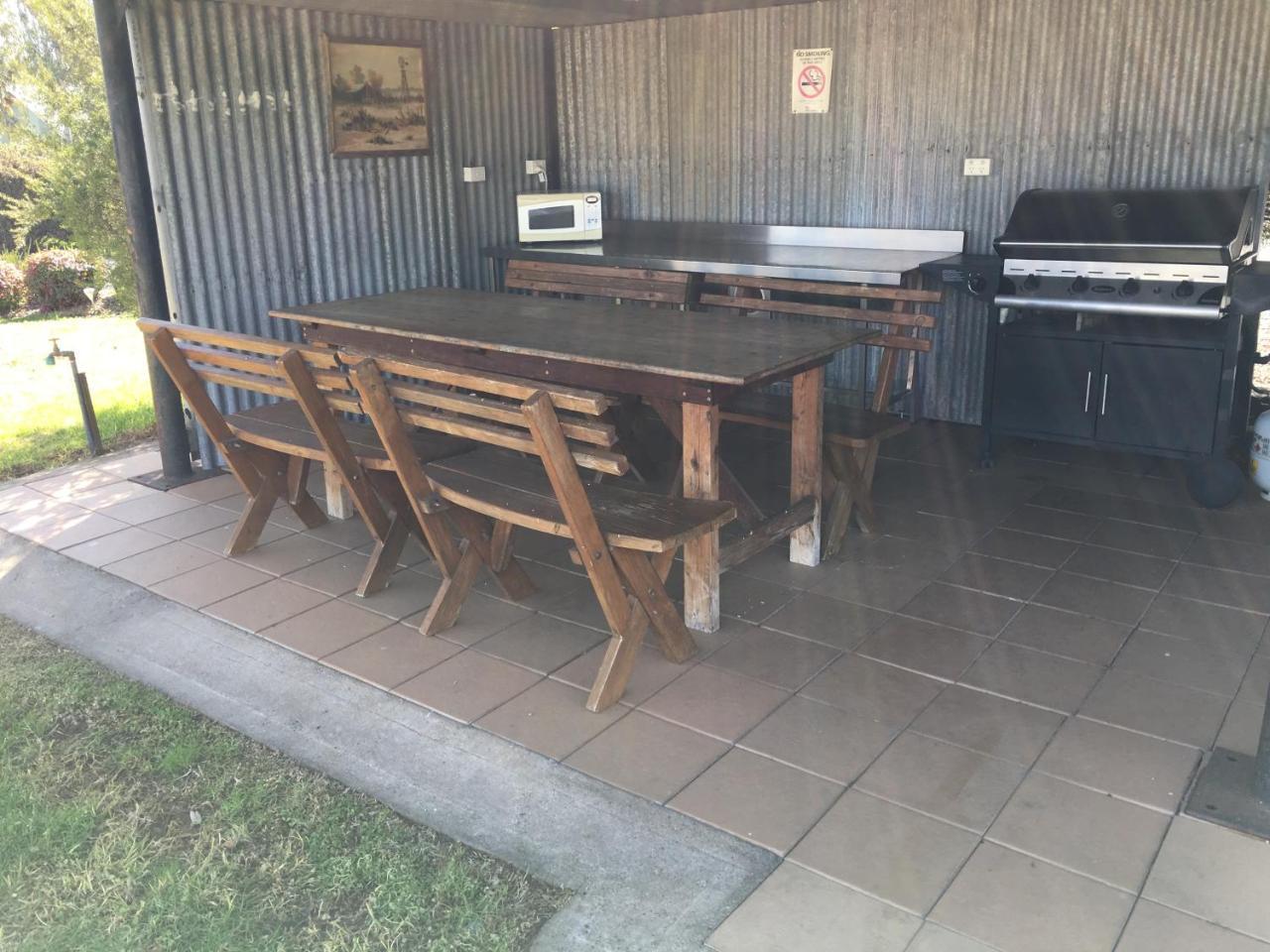 Tuckerbox Motor Inn Gundagai Ngoại thất bức ảnh